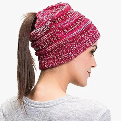 Damenmütze Winter mit Öffnung für Pferdeschwanz – Warme Strickmütze für kalte Tage 8
