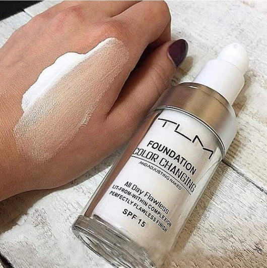 Flüssigfoundation für reife Haut – Selbstanpassende Formel mit sanft mattem Finish, 30 ml 3
