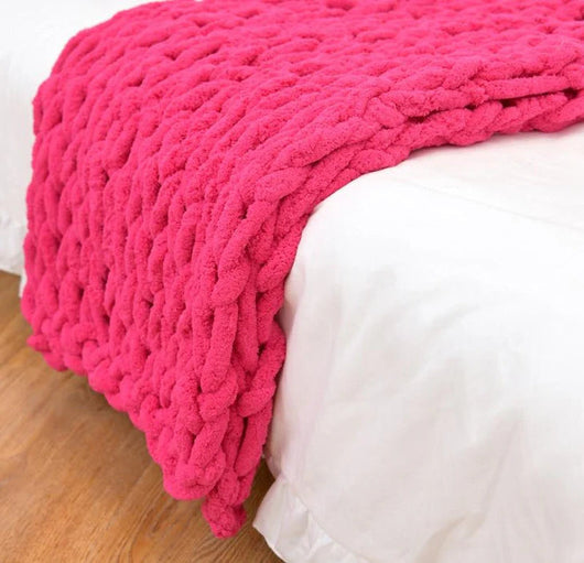 Grob gestrickte Kuscheldecke 100x150 cm – Weich und warm für Couch und Bett 4