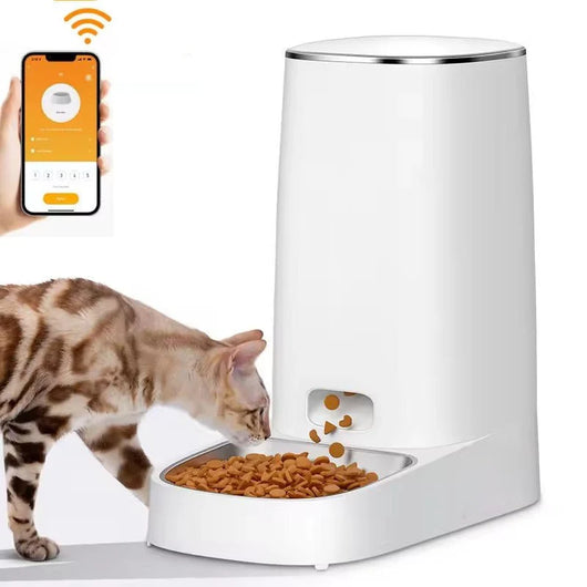 Automatischer Katzenfutterautomat mit App-Steuerung und einer Katze, die aus der Edelstahlschale frisst.
