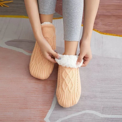 Thermosocken mit rutschfester Sohle – Warme Fleece-Socken für Zuhause und Senioren 5