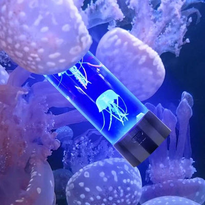 Tischleuchte mit Quallenbewegung – LED-Quallenlampe für eine entspannende Atmosphäre