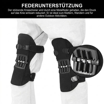 Zwei Knieschoner mit integrierter Federtechnik zur Entlastung der Gelenke, getragen über einer weißen Hose.